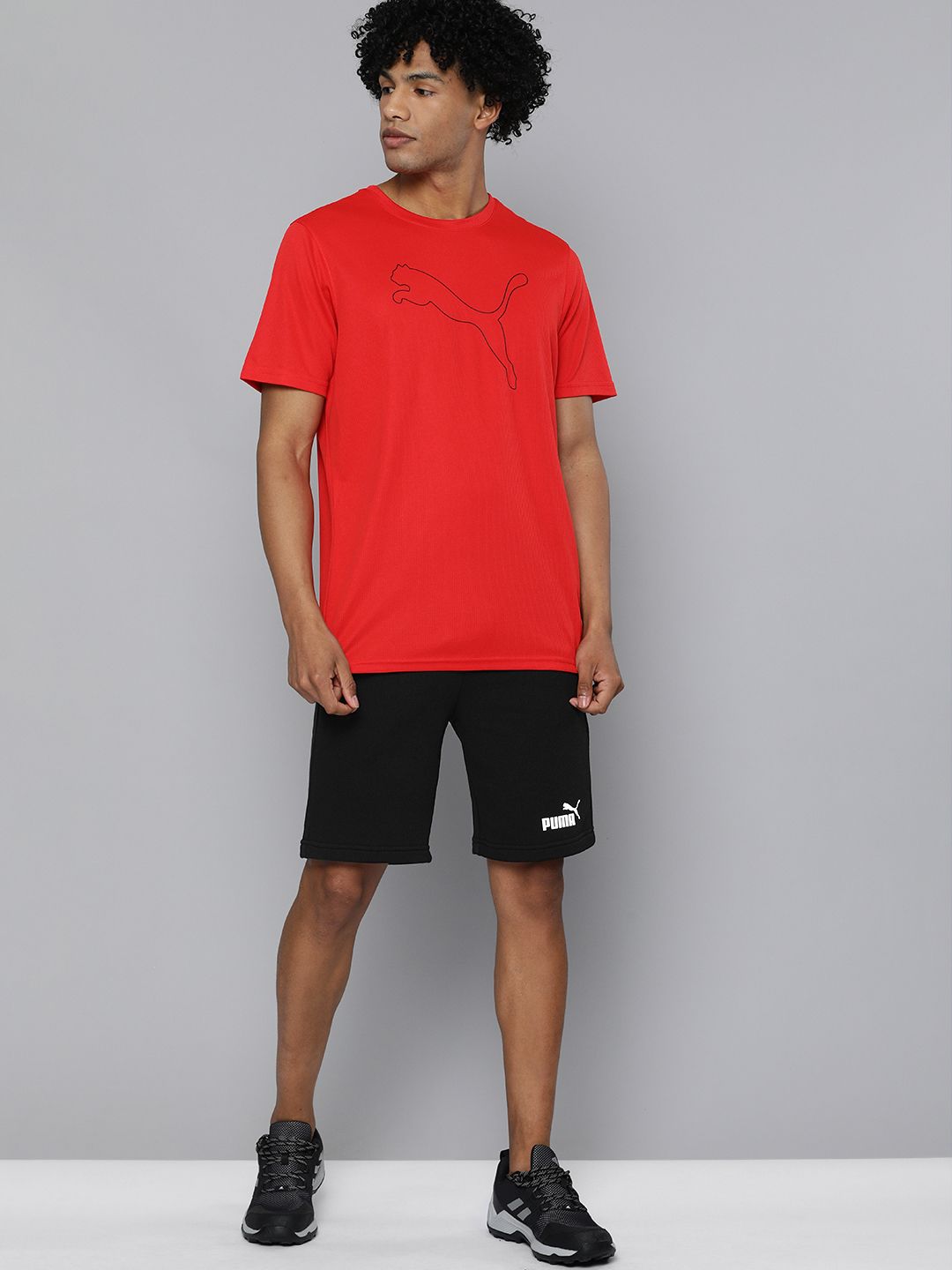 Puma 
Men Black Solid ESS Shorts