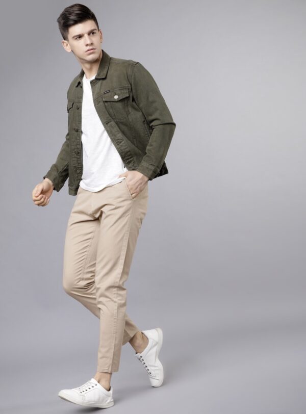 HIGHLANDER Tapered Fit Chinos on Myntra